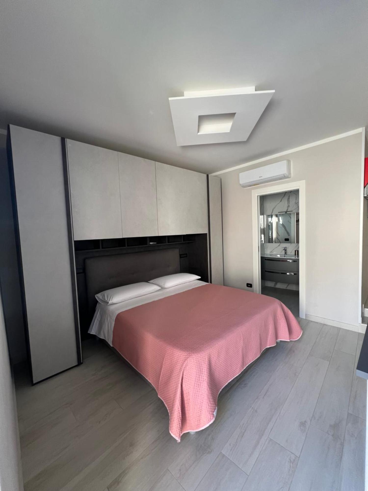 Brass Apartment カステッランマーレ・ディ・スタービア エクステリア 写真